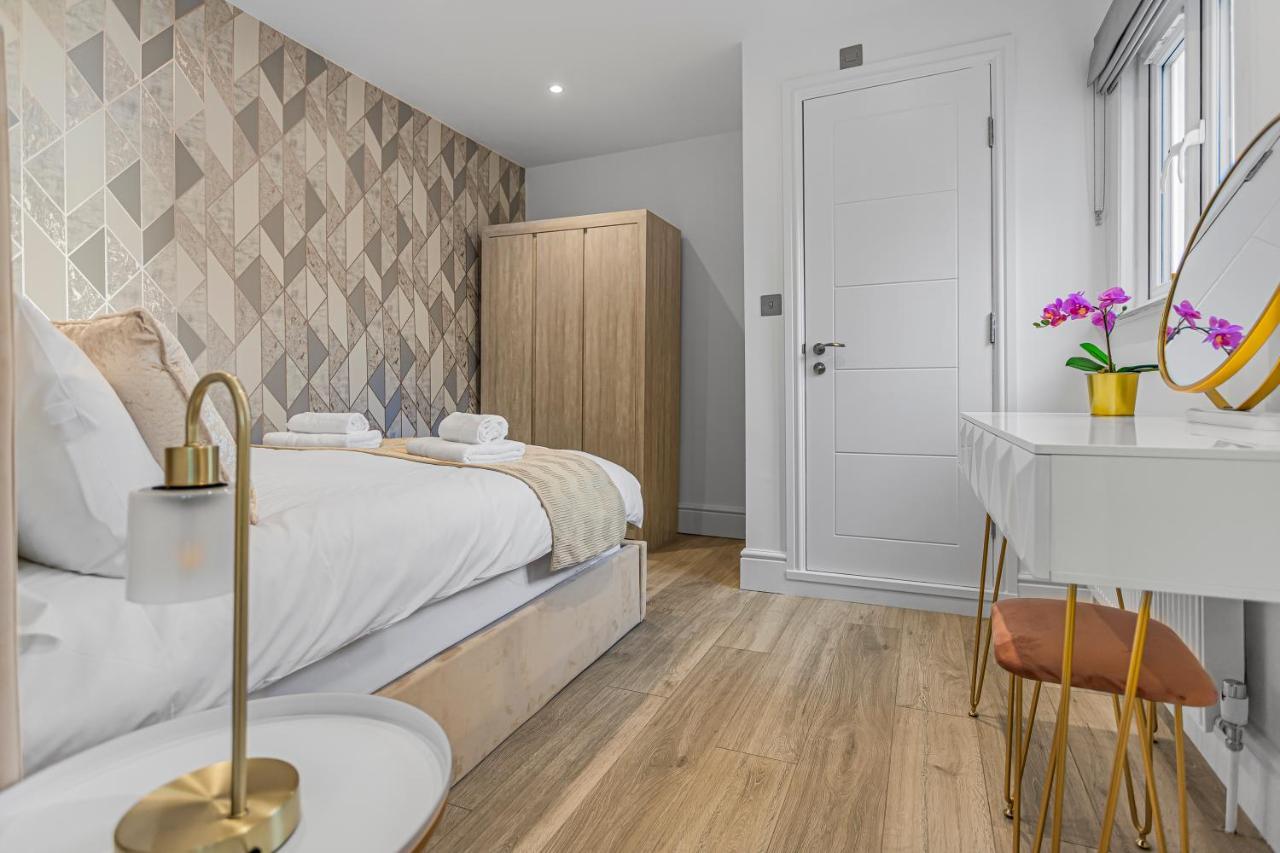 Modern 3 And 2 Bedroom Apartment In Maida Vale Londra Exterior foto