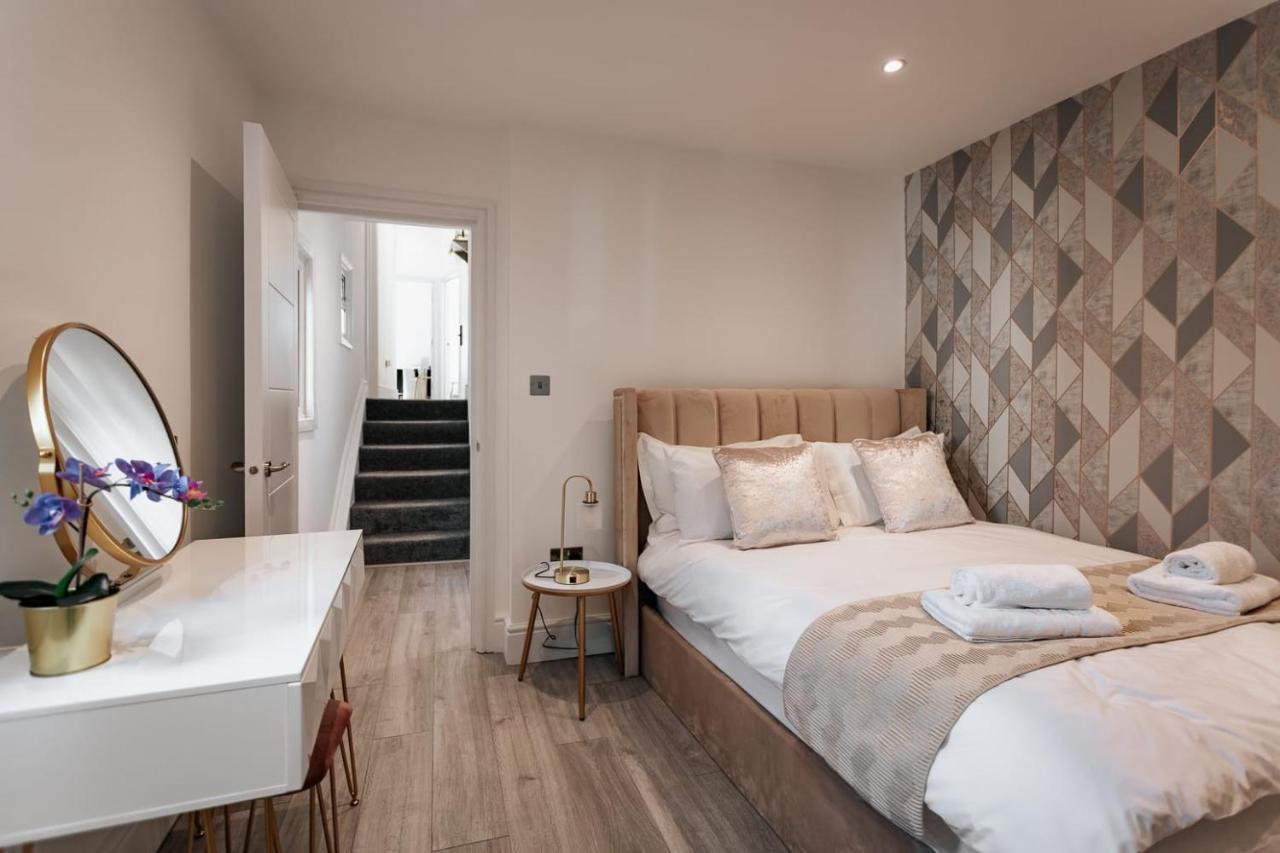Modern 3 And 2 Bedroom Apartment In Maida Vale Londra Exterior foto