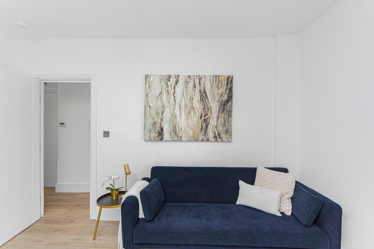 Modern 3 And 2 Bedroom Apartment In Maida Vale Londra Exterior foto
